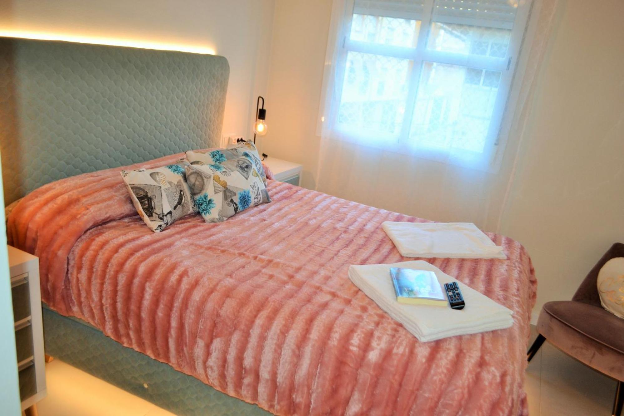 Apartamentos Garage Centro Málaga Dış mekan fotoğraf